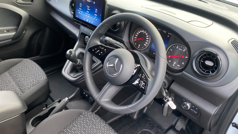 Mercedes-Benz Citan L2 Diesel 110CDI Pro Van